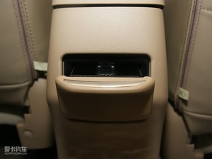 2009款2.0 手动豪华型 空间座椅
