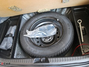 2009款财富版 2.0L 手动舒适型 备胎