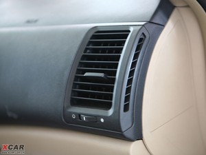 2009款2.0L 手动标准型（财富版） 中控区