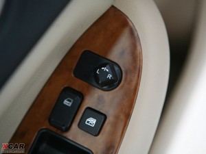 2009款2.0L 手动标准型（财富版） 中控区