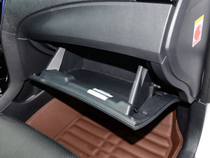 2016款1.5L 手动豪华型 空间座椅