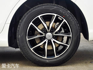 比亞迪汽車2017款宋MAX