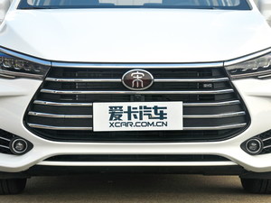 2017款1.5TI 自动智联精英型 7座 中网