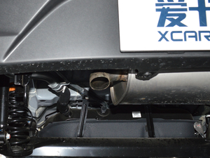 2017款1.5L 手动全景天窗版 排气管