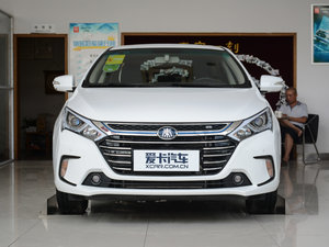 2017款1.5T 尊贵版 正前