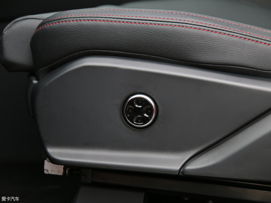 2018Դ DM 2.0T  7 V