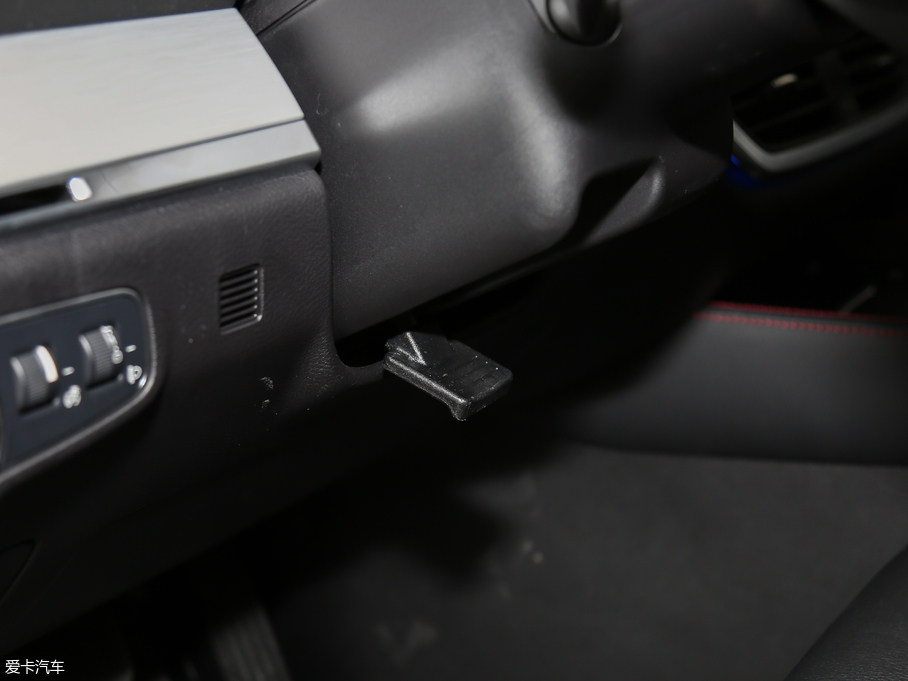 2018Դ DM 2.0T  7 V