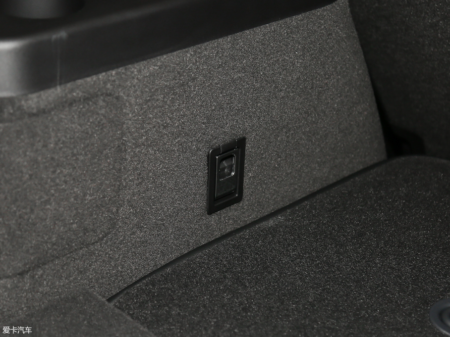 2018Դ DM 2.0T (q)(lin)(chung) 7 V