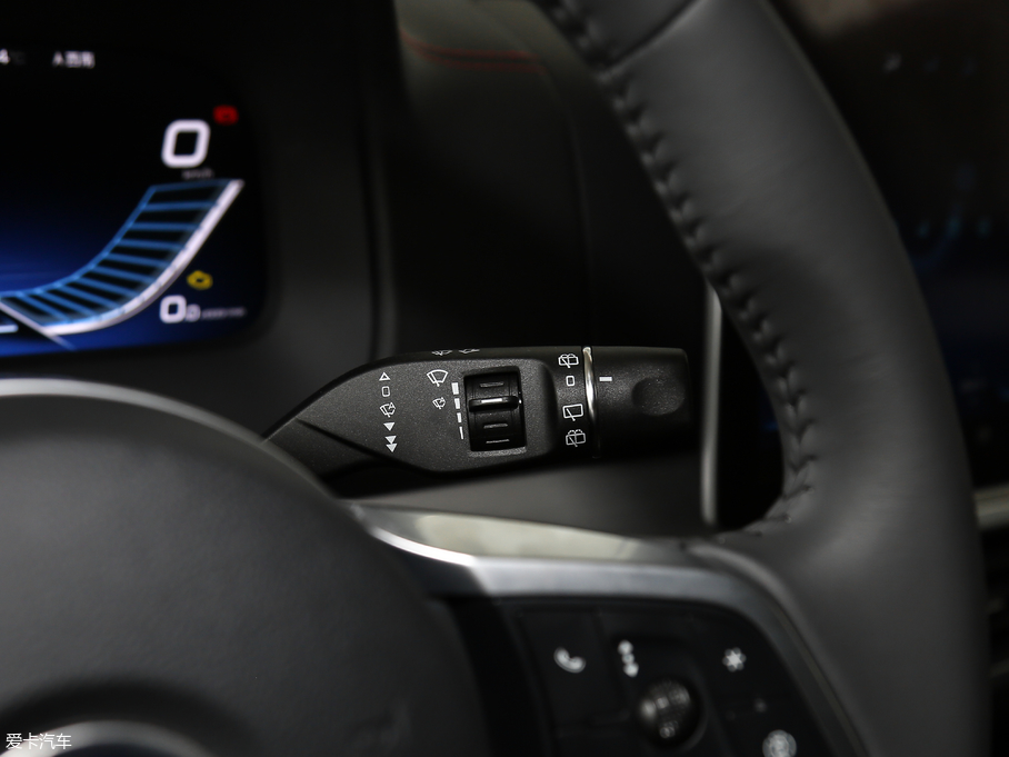 2018Դ DM 2.0T  7 V