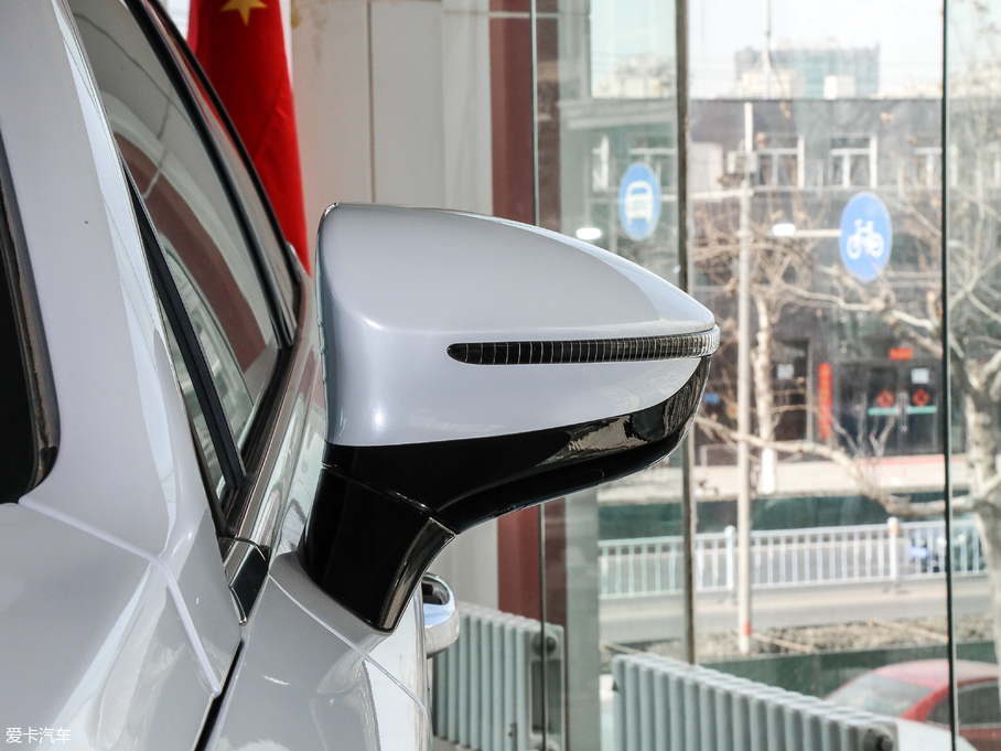 2018Դ DM 2.0T  7 V