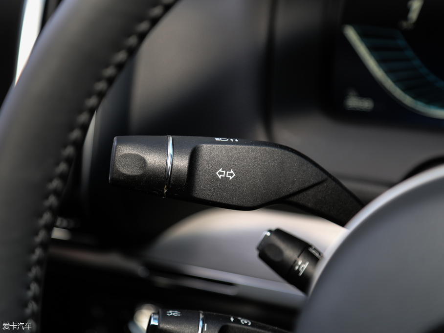 2018Դ DM 2.0T  7 V