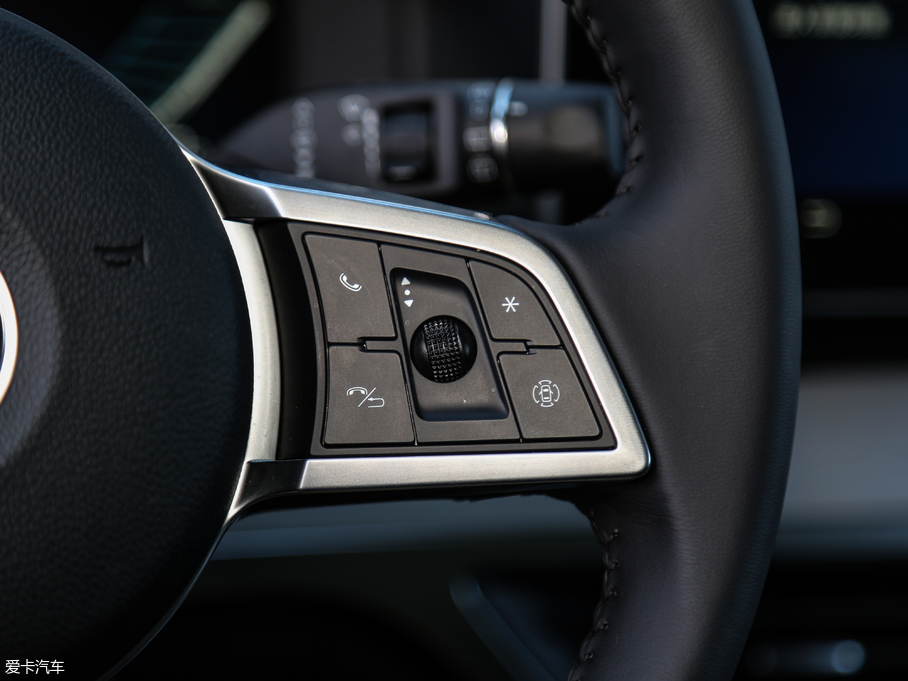 2018Դ DM 2.0T  7 V