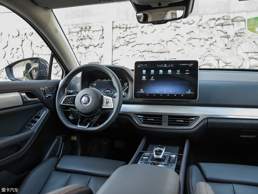 2018Դ DM 2.0T  7 V