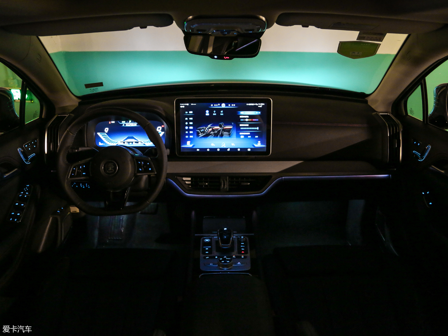 2018Դ DM 2.0T  7 V