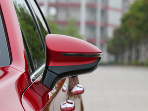 2018DM 2.0T  7 V ҕR