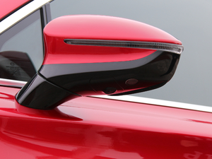 2018DM 2.0T  7 V ^