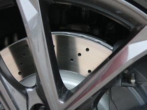 2018DM 2.0T  7 V ^