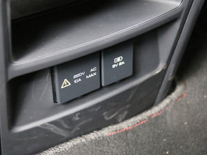 2018DM 2.0T (q)(lin)(chung) 7 V g