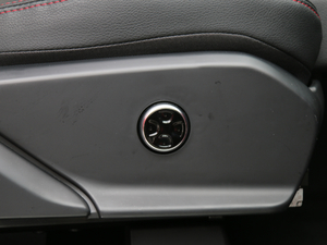 2018DM 2.0T (q)(lin)(chung) 7 V g