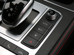 2018DM 2.0T  7 V п؅^