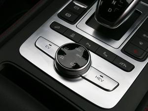 2018DM 2.0T  7 V п؅^