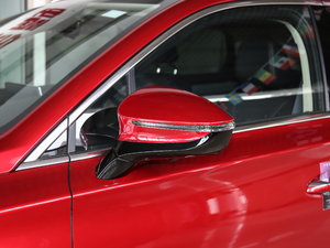 2018DM 2.0T  7 V ^