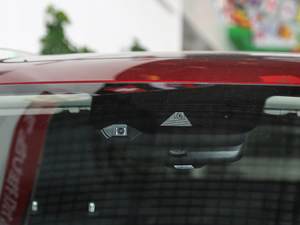 2018DM 2.0T  7 V ^