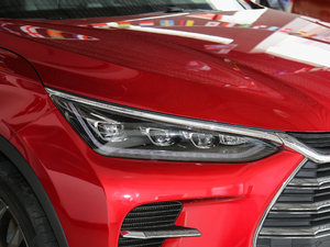 2018DM 2.0T  7 V ^