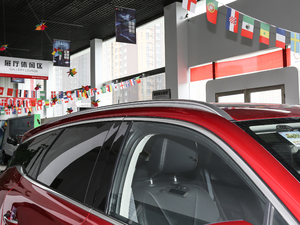 2018DM 2.0T  7 V ^