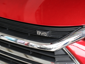 2018DM 2.0T  7 V ^