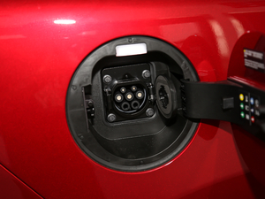 2018DM 2.0T  7 V ^