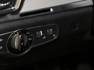 2018DM 2.0T  7 V g