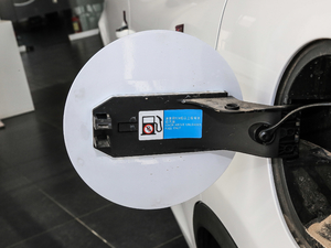 2018DM 2.0T  7 V ^