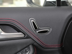 2018DM 2.0T  7 V {{