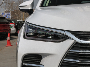 2018DM 2.0T I 7 V ^