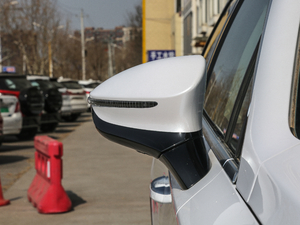 2018DM 2.0T I 7 V ^