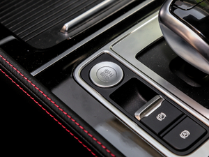 2018DM 2.0T I 7 V п؅^