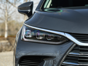 2018DM 2.0T  7 V ^