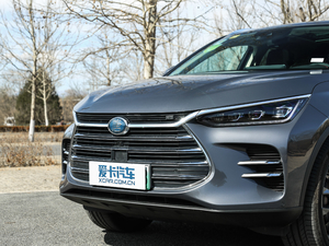 2018DM 2.0T  7 V ^