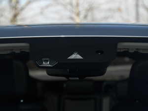 2018DM 2.0T  7 V ^