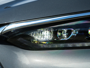 2018DM 2.0T  7 V ^