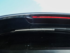 2018DM 2.0T  7 V ^