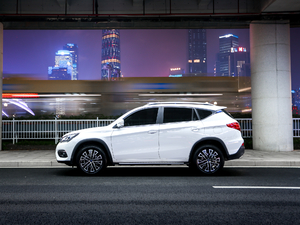 2018款1.5TID 全时四驱尊荣型 整体外观