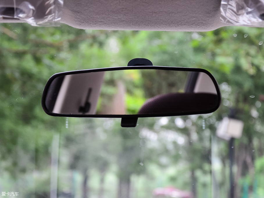 2015UT7 2.8T ͸߉܉F˜S