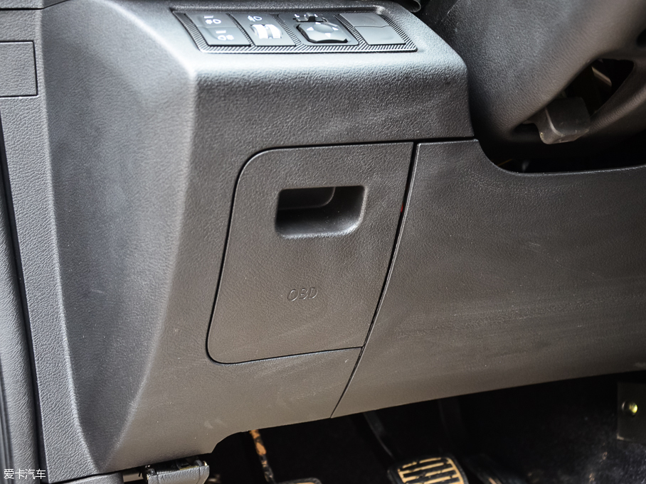 2015UT7 2.8T ͸߉܉F˜S