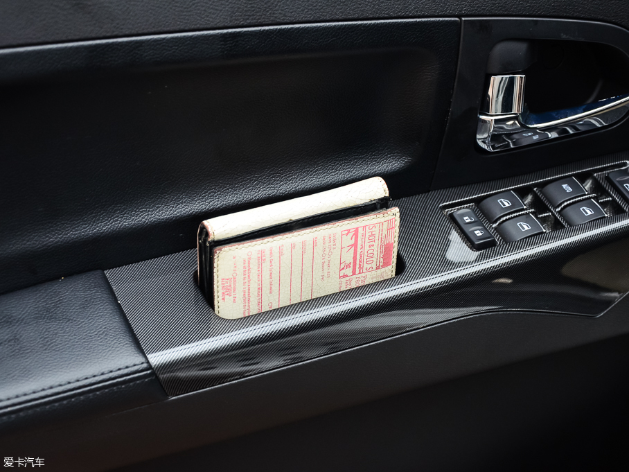 2015UT7 2.8T ͸߉܉(q)F˜S