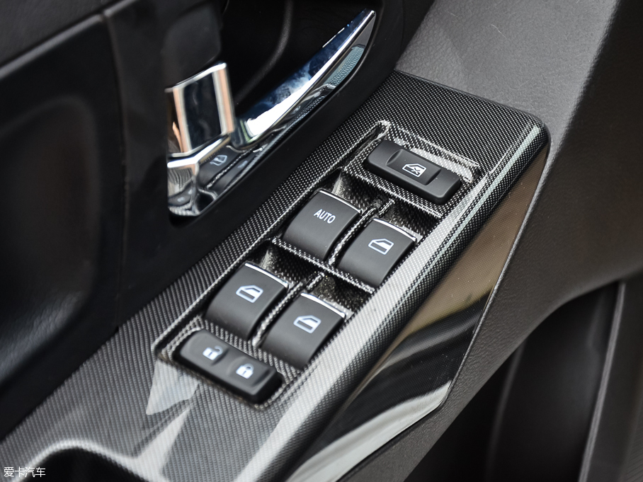 2015UT7 2.8T ͸߉܉F˜S