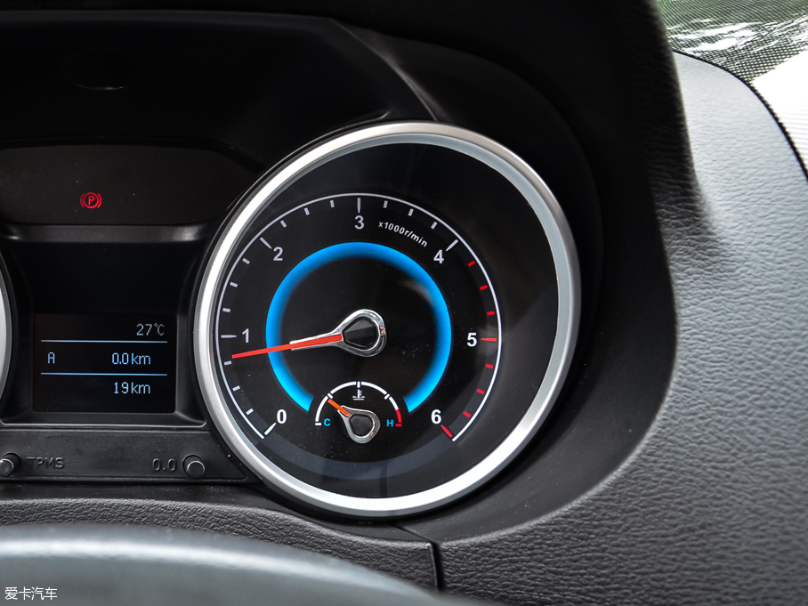 2015UT7 2.8T ͸߉܉F˜S