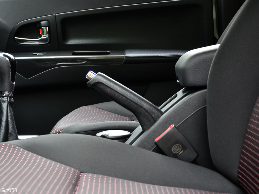 2015UT7 2.8T ͸߉܉F˜S