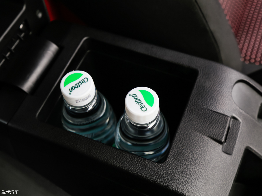 2015���U�T7 2.8T ���͸߉���܉������F���L�S���